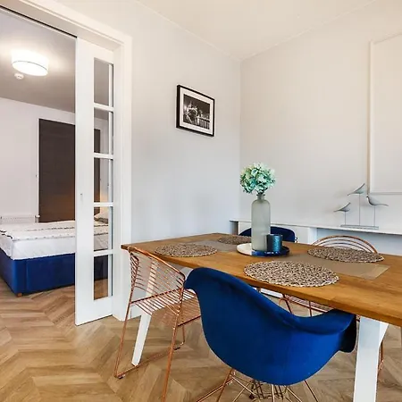 ,,centrum Stare ,, Widok Na Motlawe *